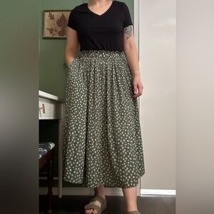 Floral skirt with pockets